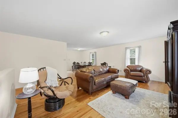 3882 Shadowood DR, Morganton, NC 28655