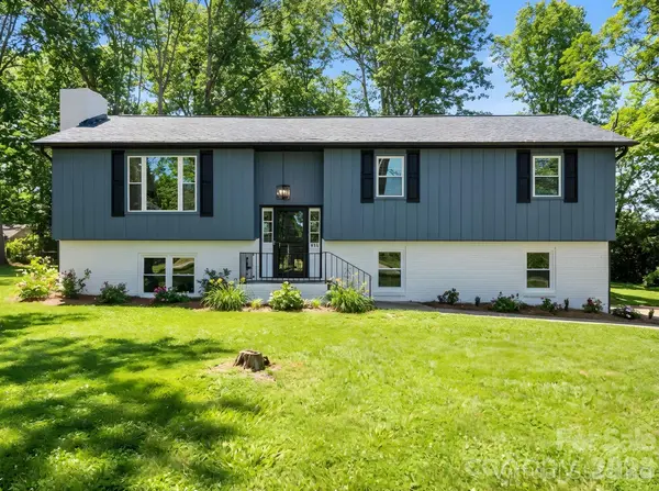944 Woodland DR, Shelby, NC 28150