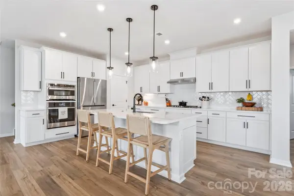 5730 Clear Creek LN, Charlotte, NC 28215