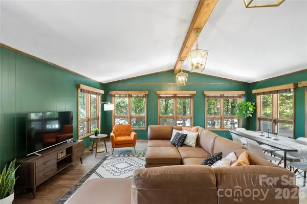 5545 Pine Ridge DR, Connelly Springs, NC 28612