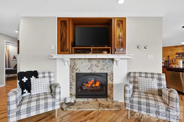 99 Margaret DR, Leicester, NC 28748