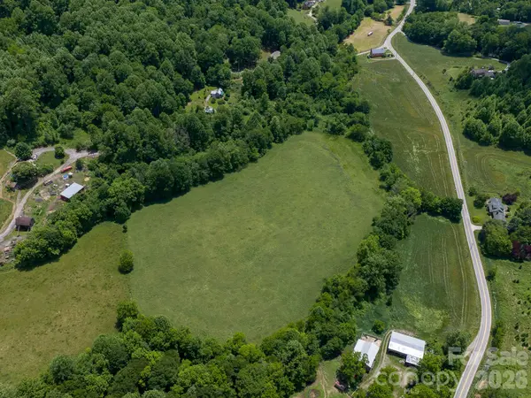 00 Sallys Branch RD, Clyde, NC 28721