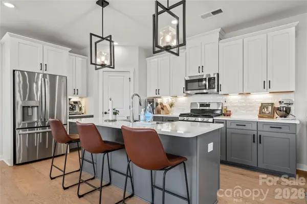 14028 Lake Home LN, Charlotte, NC 28278