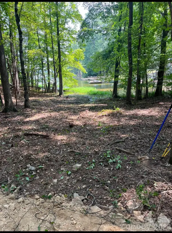 0 Catfish RD, New London, NC 28127
