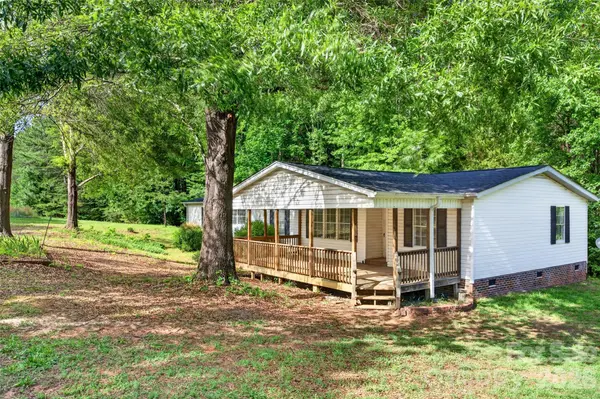 388 Chinquapin LN, Mt Ulla, NC 28125