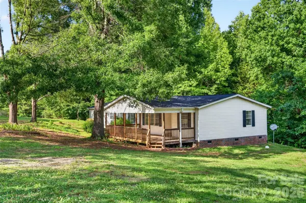 388 Chinquapin LN, Mt Ulla, NC 28125