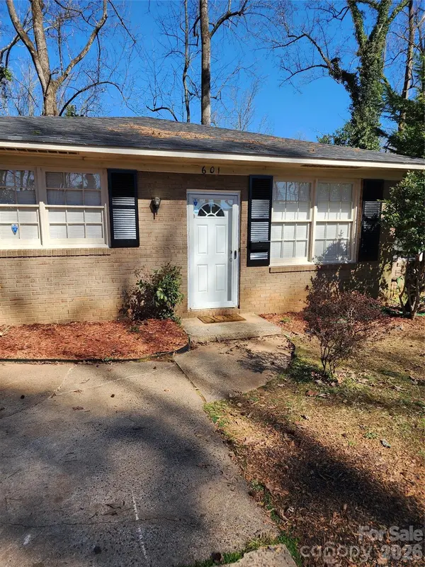 601 Camrose DR, Charlotte, NC 28215