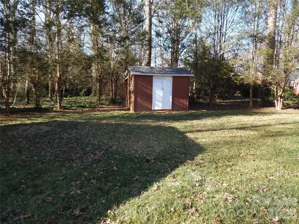 603 1st Avenue PL NE, Conover, NC 28613