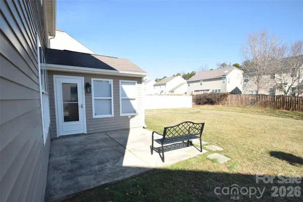 608 Wrayhill DR, Charlotte, NC 28262
