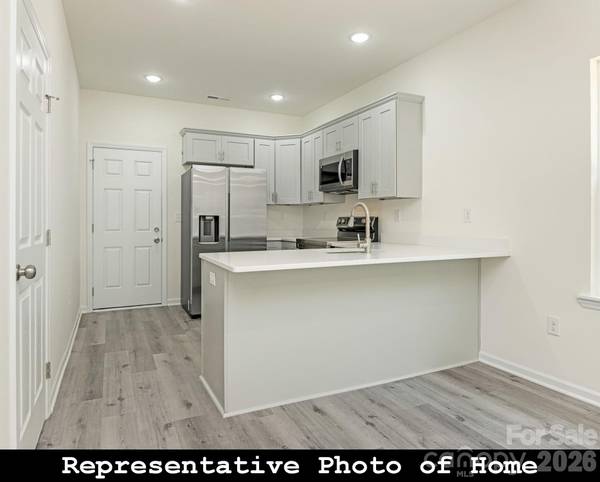 962 S Hoskins RD, Charlotte, NC 28208