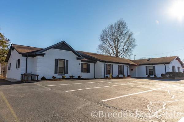 204 E McDowell ST #A, Morganton, NC 28655