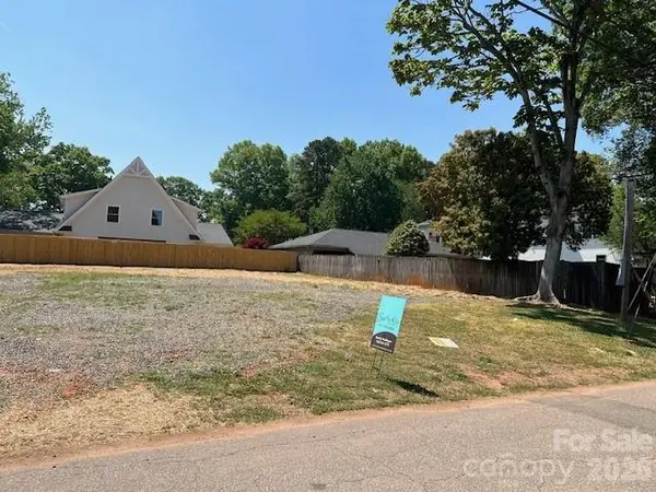 814 Bertonley AVE, Charlotte, NC 28211