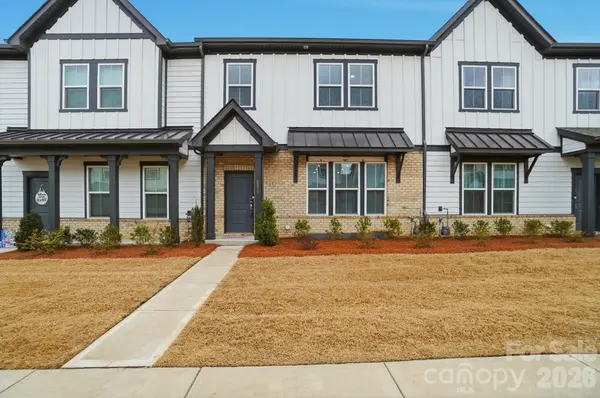 8928 Morning Mist RD, Charlotte, NC 28215