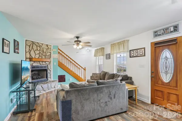 130 Crestview ST, Canton, NC 28716