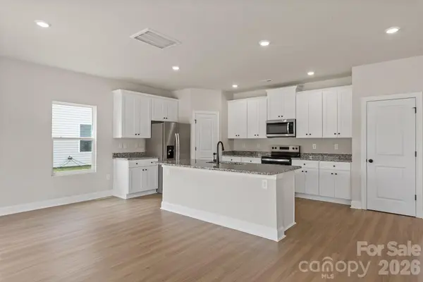 3633 Narrow LN, Charlotte, NC 28215