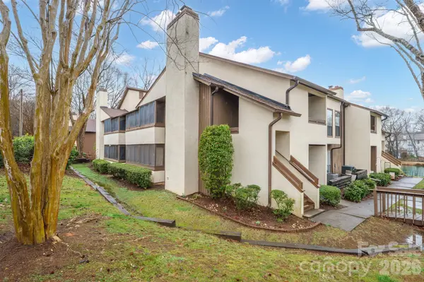 7331 Winery LN, Charlotte, NC 28227
