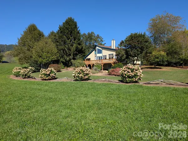 22 Mountain Spring LN, Canton, NC 28716
