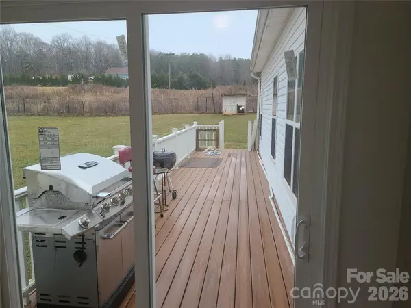 1638 Bess Town RD, Bessemer City, NC 28016