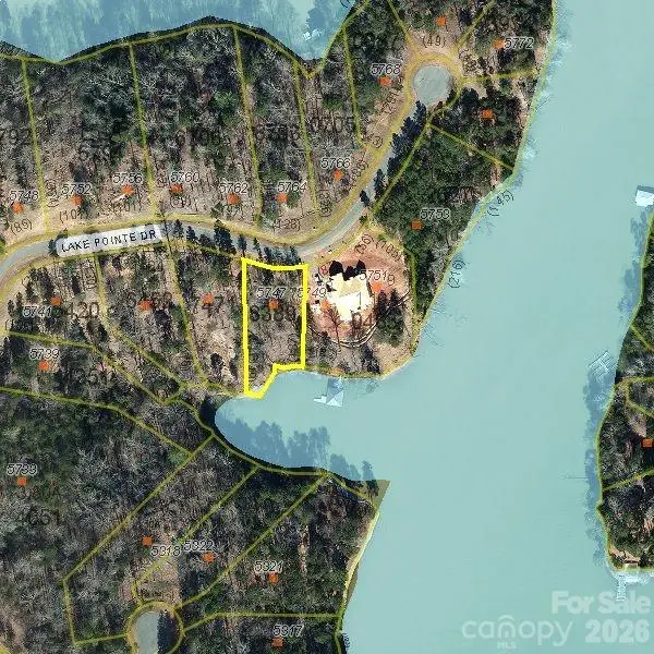 5747 Lake Pointe DR, Granite Falls, NC 28630