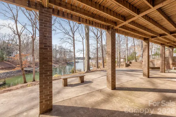 151 Bridlewood DR, Mooresville, NC 28117