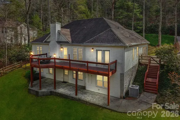 741 Zelda CT, Hendersonville, NC 28792