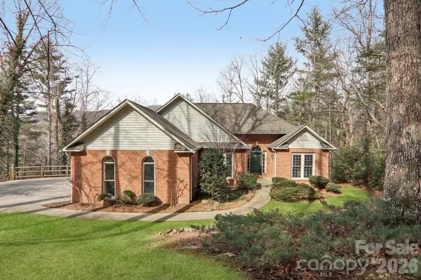 741 Zelda CT, Hendersonville, NC 28792