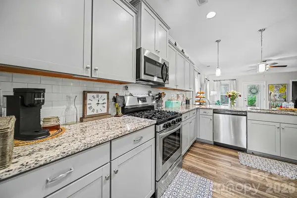 4612 Poinsettia AVE, Gastonia, NC 28056