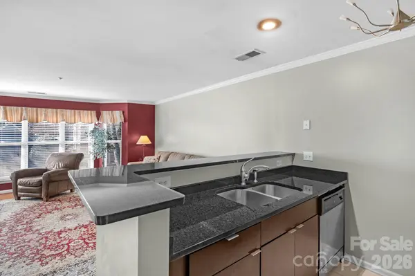 513 N Graham ST #2E, Charlotte, NC 28202