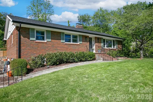 84 Far Hills TER, Brevard, NC 28712