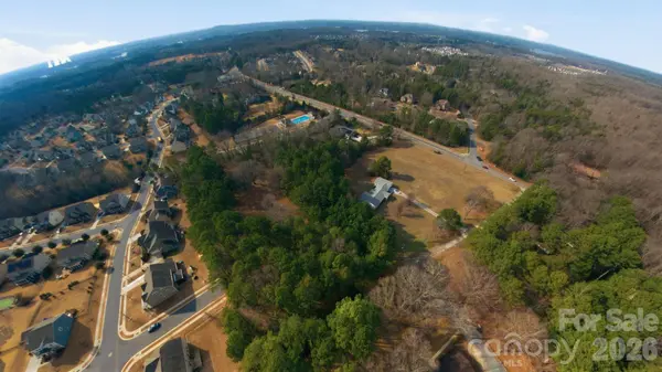 16716 Watermelon LN, Charlotte, NC 28278