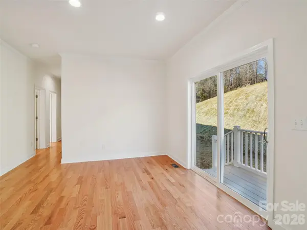 56 Big Branch DR, Mars Hill, NC 28754