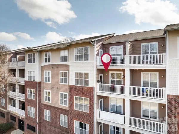 1000 E Woodlawn RD #311, Charlotte, NC 28209
