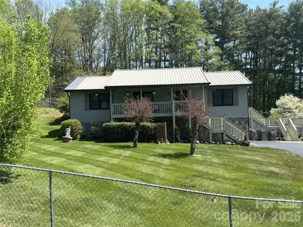 342 Mountain View RD, Burnsville, NC 28714
