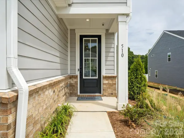 618 Webster LN, Cramerton, NC 28032