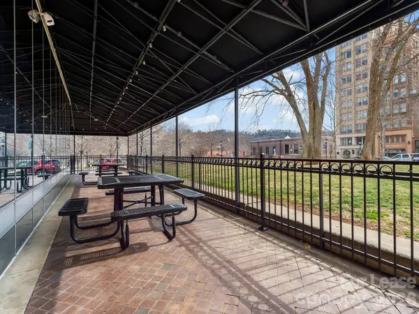 1 N Pack SQ #Ste 100, Asheville, NC 28801