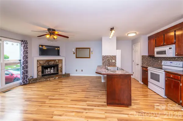 3240 Carlyle DR NW, Concord, NC 28027