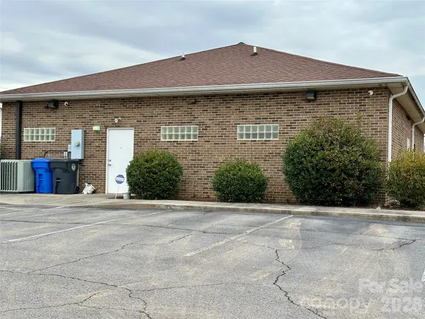 527 West Park CIR, North Wilkesboro, NC 28659