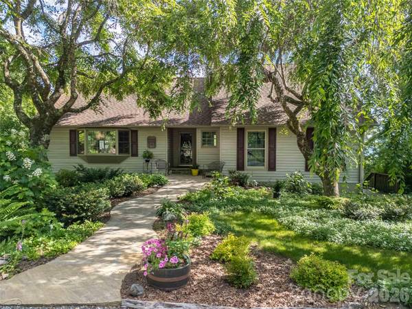 149 Windy Hill CIR, Tuckasegee, NC 28783