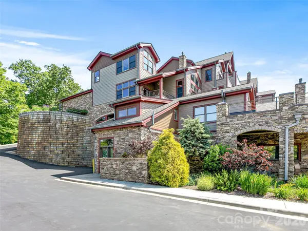 4 Chimney Crest DR #F, Asheville, NC 28806