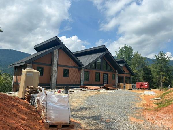 788 E Deep Gap Farm RD, Mill Spring, NC 28756