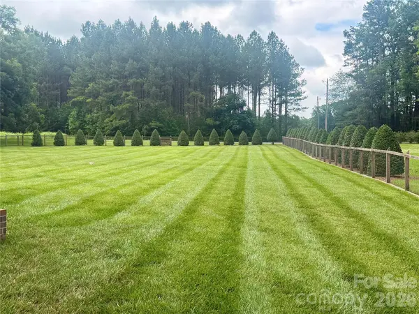 1296 Ben Black RD, Midland, NC 28107