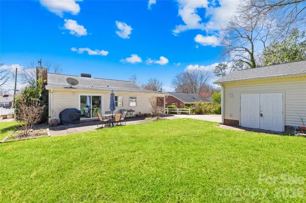 1912 Old West LN, Gastonia, NC 28052