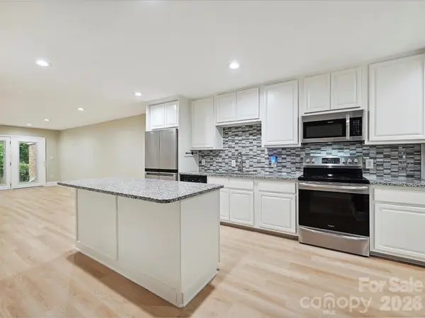 7004 Quail Hill RD, Charlotte, NC 28210