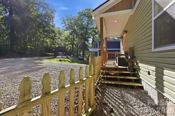 239 Northside ST, Canton, NC 28716