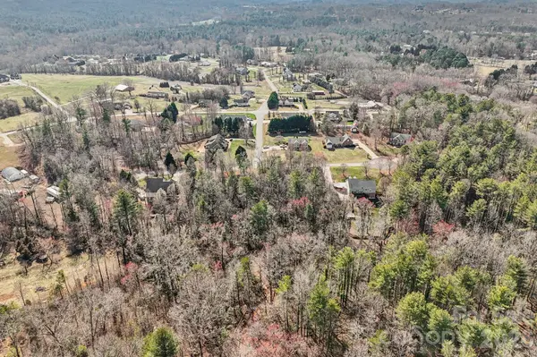 1046 Julius CT, Lenoir, NC 28645