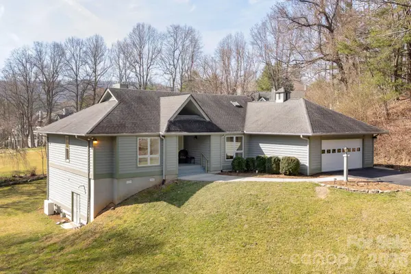 132 Broadmoor DR #V-1, Flat Rock, NC 28731