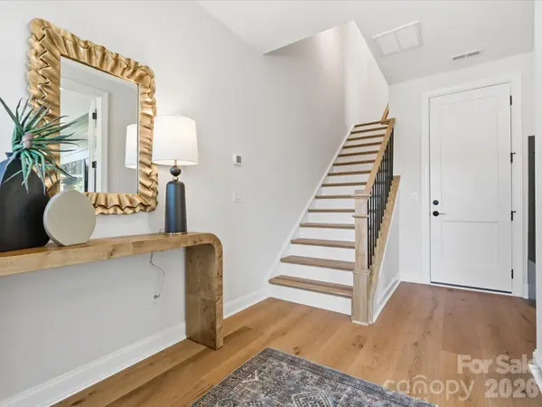 6005 Yellow Buckeye DR, Charlotte, NC 28277