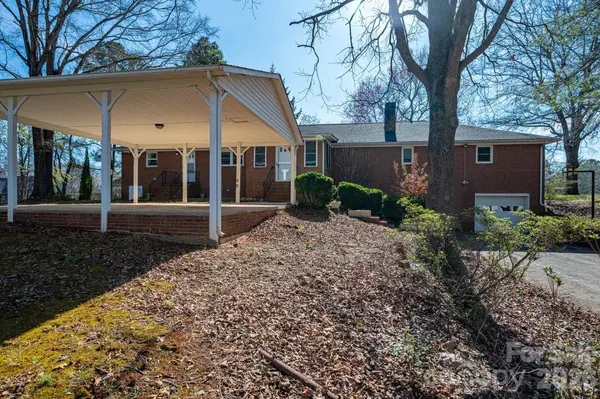 221 Lee Black RD, Cherryville, NC 28021