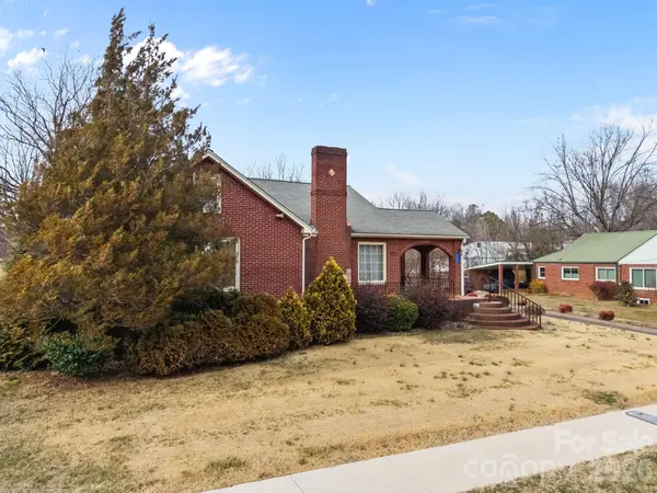 911 N Long ES ST, Salisbury, NC 28144