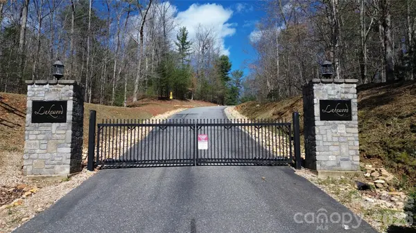91 West Lake RD #91, Marion, NC 28752